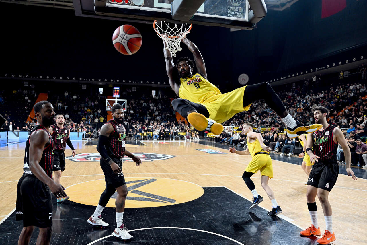 MSK evinde geri döndü, Manisa’yı 81-77 ile geçti 2